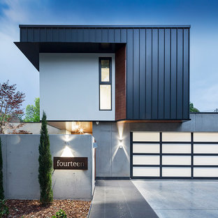 Zweistöckiges, Graues Modernes Einfamilienhaus mit Metallfassade, Flachdach und Misch-Dachdeckung in Canberra - Queanbeyan