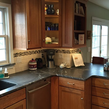 Natural Cherry with "Silver Waves" Leather Granite