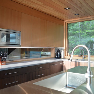 Four Season Cottage near Haliburton