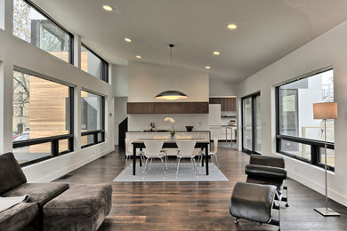 Photo of a modern dining room in Chicago.