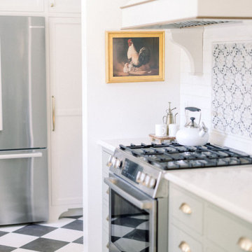 The Shabby-Chic Charmer