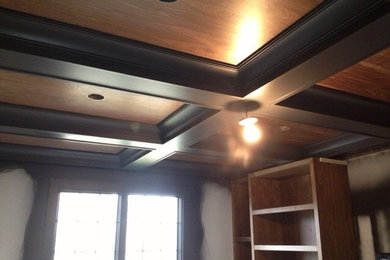Example of a home office design in Indianapolis