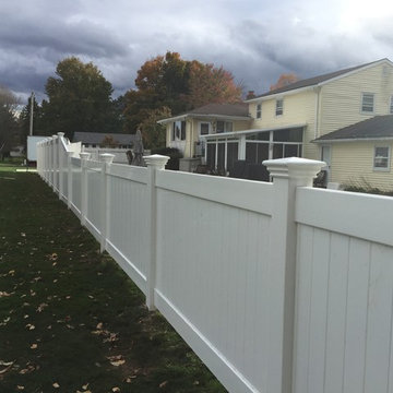 Newington| 4' Premium PVC Yard Enclosure