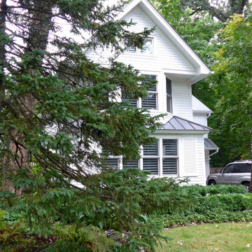 Lake Bluff, IL Featured in Magazine updated Farmhouse