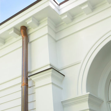 Arched transom window molding