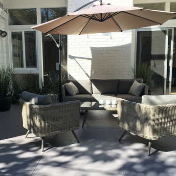 MODERN MID-CENTURY PATIO