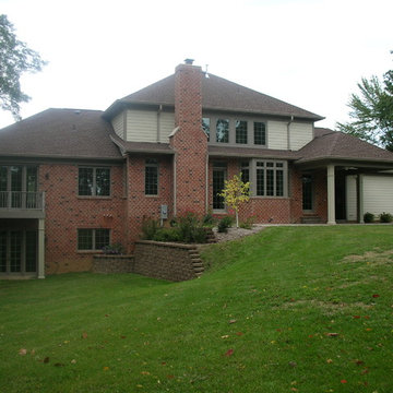 Des Peres Speculative House in Establish Neighborhood