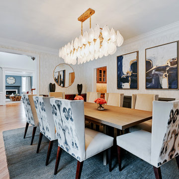 Relaxed and Glam Dining Room