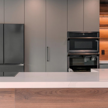 Dreaming of a Modern Kitchen The Fusion of Wood and Grey Lacquer