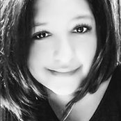 Yvette Pinaless foto