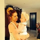 Zara Wheldon's photo