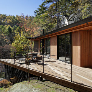 他の地域のコンテンポラリースタイルのおしゃれなデッキ (日よけなし) の写真