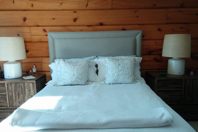 Bedroom photo in Toronto