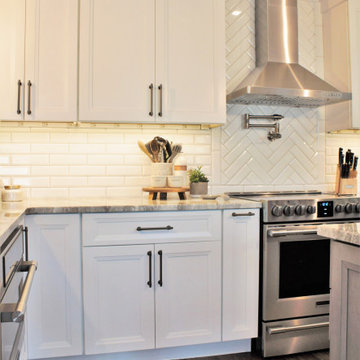 Fabuwood Onyx Kitchen by Lauren
