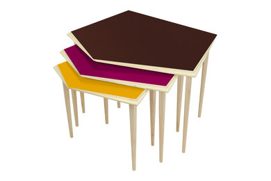 Nest of tables / side tables / coffee table