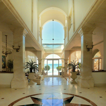 Waterfront Villa. Mediterranean. Villa Madonna on the beach. Cancun, México.