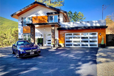 Garage - contemporary garage idea