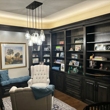Custom Built-In Traditional Home Library