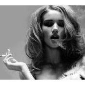 Zara Thomass foto