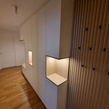 ensemble sur mesure dans une entrée