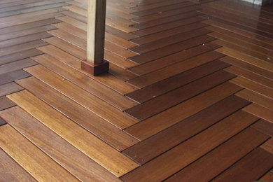 Deck photo in San Francisco