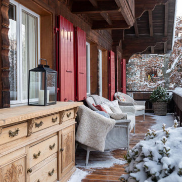 Sims Hilditch | Swiss Chalet