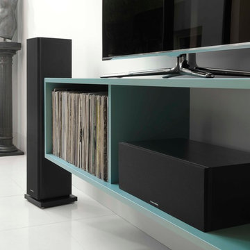 Projector & Performance Speakers - Schaumburg, IL