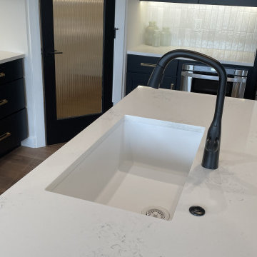 Black Paint and Light White Oak Kitchen Design