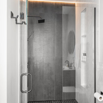 Light Filled Modern Bathroom