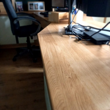 Fitted Home Office | Essex | Oak Desk, Shelves, Cupboards and Drawers
