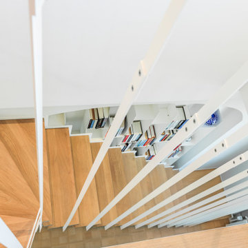 Escalier UP sur alcôve bibliothèque suspendu COLONNE