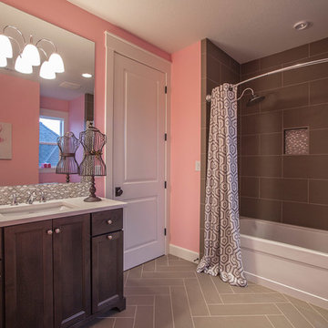 Princess Suite - The Finleigh - Transitional Craftsman on Corner Lot