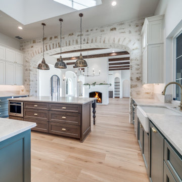 Spanish: 3,430 ft², 4 BR/3.5 BA/1 ST
