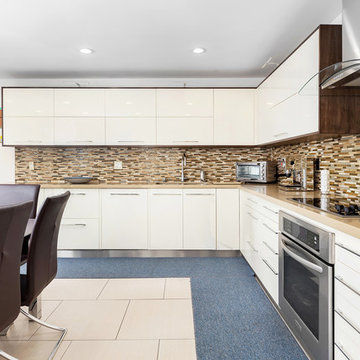 Beige high-gloss kitchen in Toronto