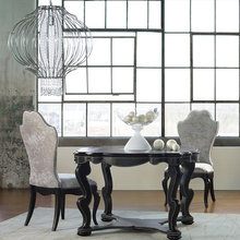 Loose Furniture's