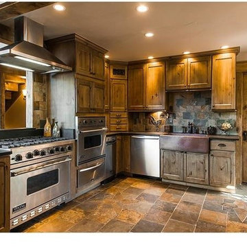 Upper Bear Creek Kitchen