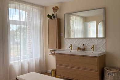 Aménagement d'une salle de bain scandinave.