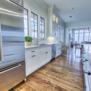 A Luxuriously Grand Kitchen Design