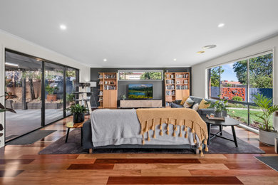 Design ideas for a family room in Melbourne.