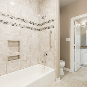 G.A.P. Custom home - 3rd Bathroom and Closet