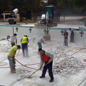Fully renovated main pool and wading pool