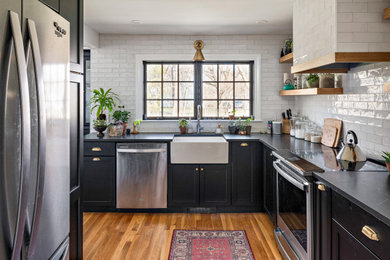 Kitchen - transitional kitchen idea in Boston