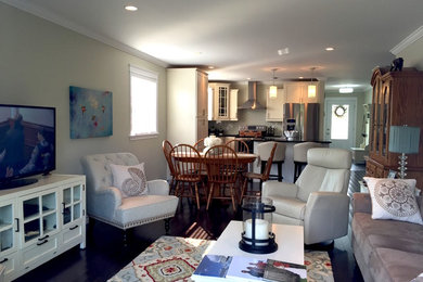 Trendy living room photo in Other
