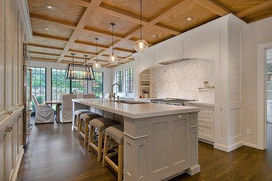 Kitchen - traditional kitchen idea in San Francisco