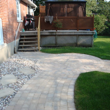 Small backyard in Pointe-claire