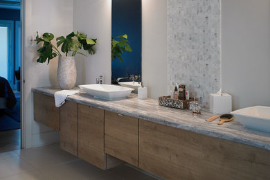 Bathroom - bathroom idea in Cincinnati