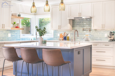 Kitchen - transitional kitchen idea in San Francisco