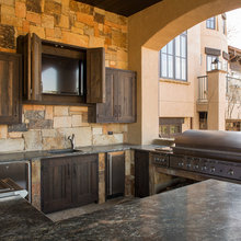 Outdoor grill area/tv