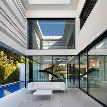 Contemporary Apexfine House