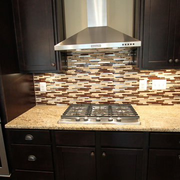 Kitchen Cooktop with Back Splash